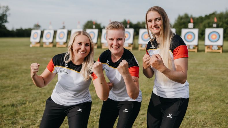 Foto: WA / Die Weltmeisterinnen Katharina Bauer, Michelle Kroppen und Charline Schwarz wollen auch in Paris 2024 alles geben.