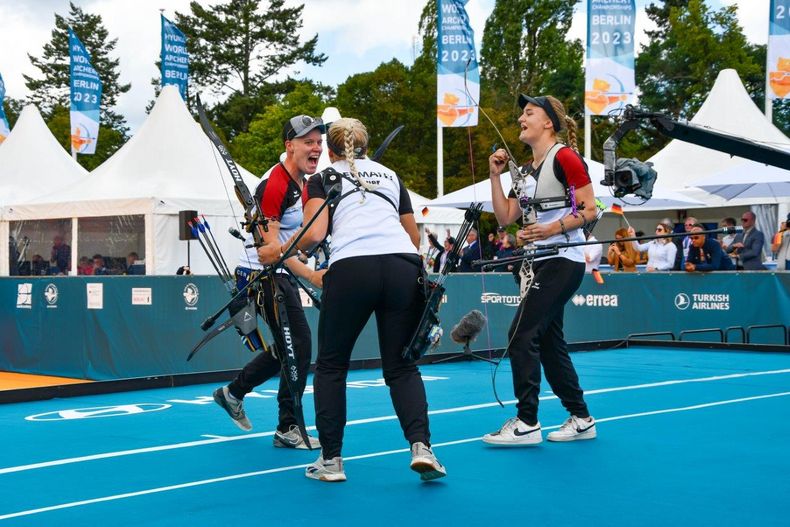 Foto: Eckhard Frerichs / Ein eingespieltes Weltmeister-Trio: Michelle Kroppen, Katharina Bauer und Charline Schwarz. Foto: Eckhard Frerichs / Ein eingespieltes Weltmeister-Trio: Michelle Kroppen, Katharina Bauer und Charline Schwarz.