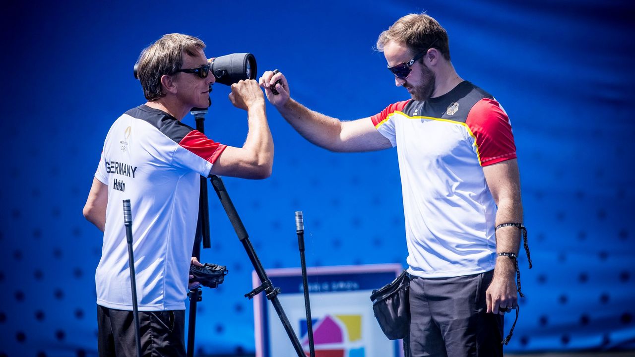 Foto: World Archery / Zieht souverän ins Achtelfinale ein: Florian Unruh