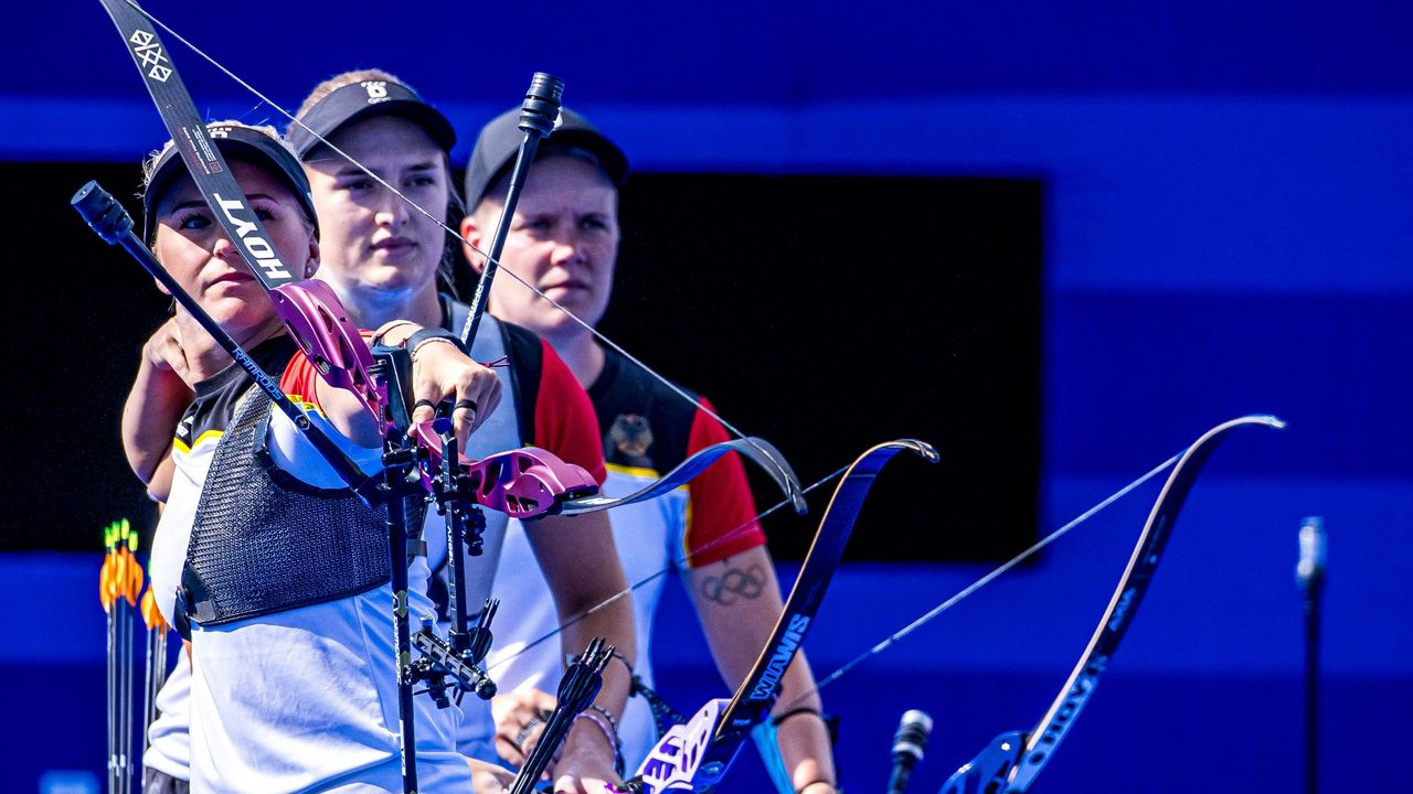 Foto: World Archery / Gegen Mexiko hatten Katharina Bauer, Charline Schwarz und Michelle Kroppen Schwierigkeiten, ins Match zu finden.