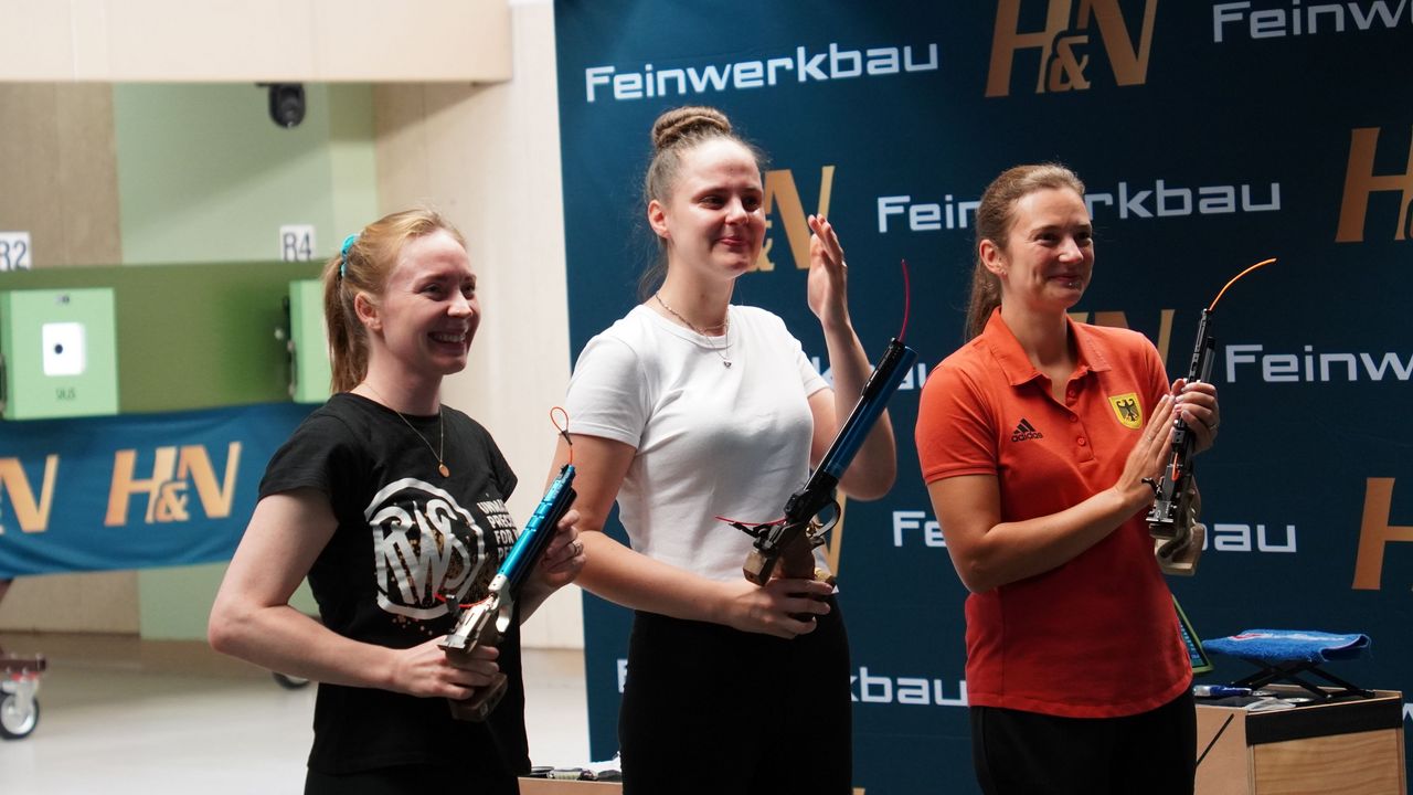 Foto: DSB / Die Medaillengewinner Luftpistole Frauen v.l.: Silber ging an Susanne Neisinger, Gold an Marijana Matea Strbac, Bronze an Sandra Reitz.
